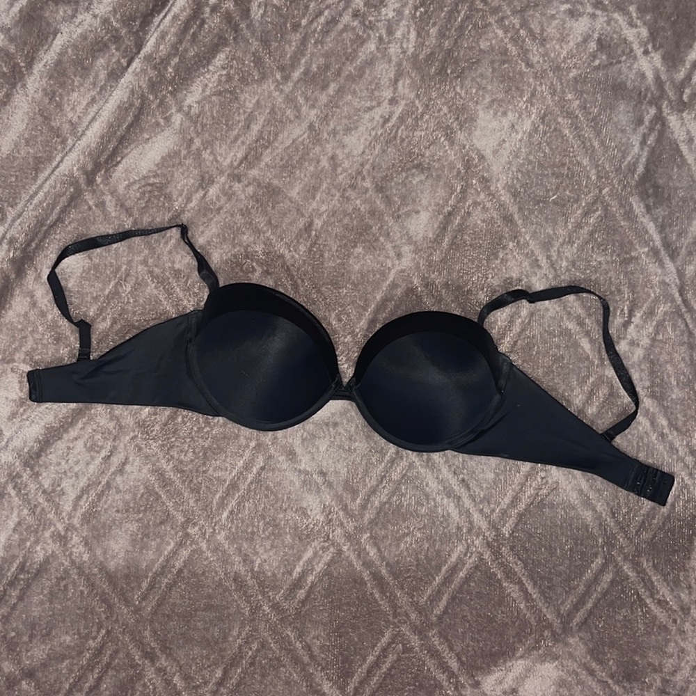 Black bra, lightly used